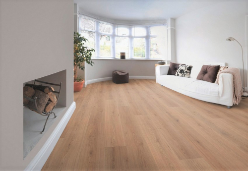 Προσφορα! JB8025 Laminate 6mm γκρί μπέζ oak AC3/31 1 strip. Από €12,90/m2 μόνο €8,90/m2+ΦΠΑ 24%.